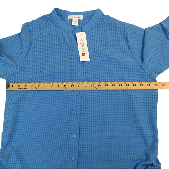 Peachy Pink Button Down Blue Top Blouse - Women’s Medium NWT - Picture 3 of 15